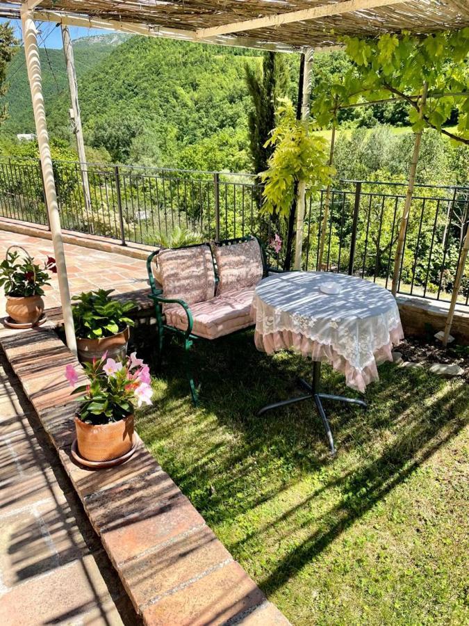 Serra SantʼAbbondio B&B Il Poggetto מראה חיצוני תמונה