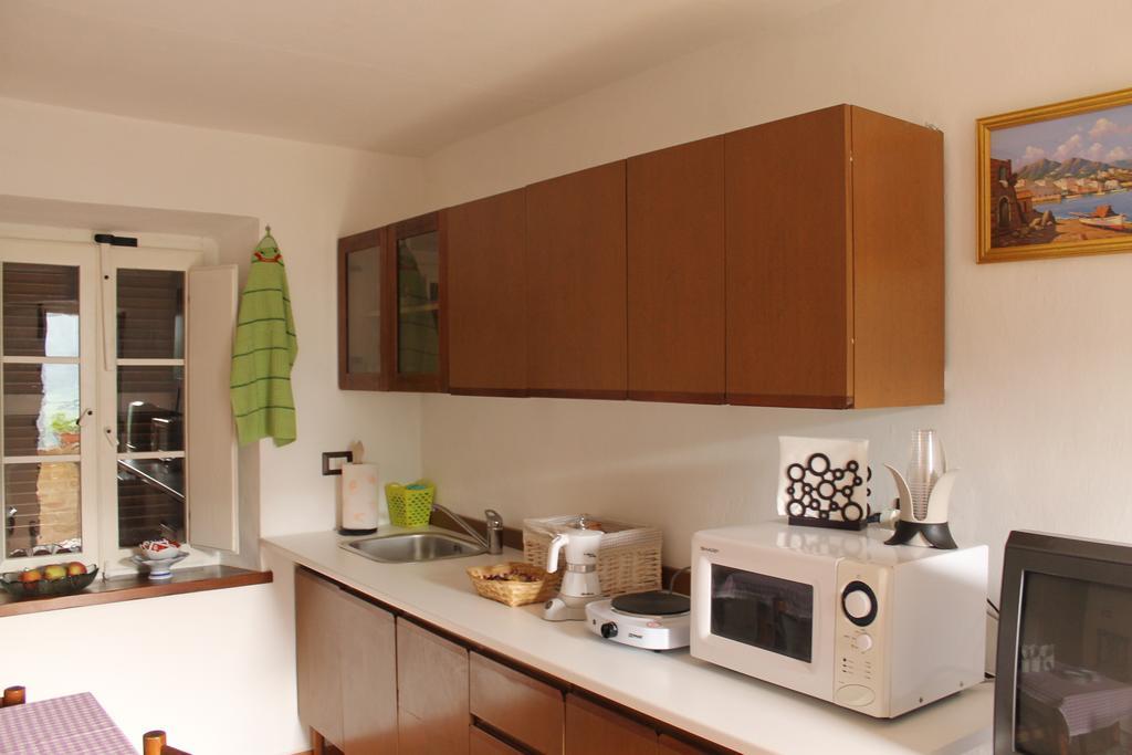 Serra SantʼAbbondio B&B Il Poggetto מראה חיצוני תמונה
